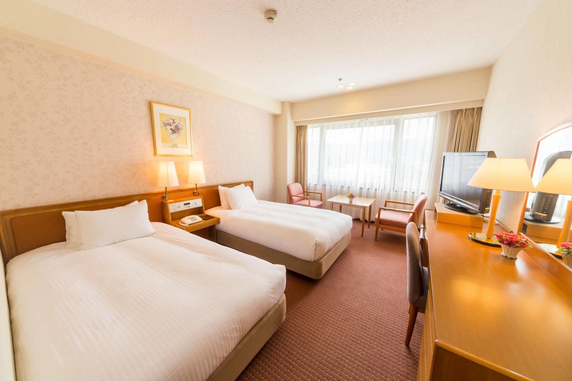 The Crown Palais New Hankyu Kochi Ngoại thất bức ảnh